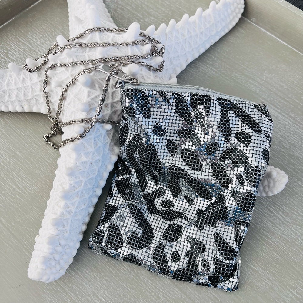 Metal Mesh Mini Crossbody Leopard Pattern - Picture 2 of 9